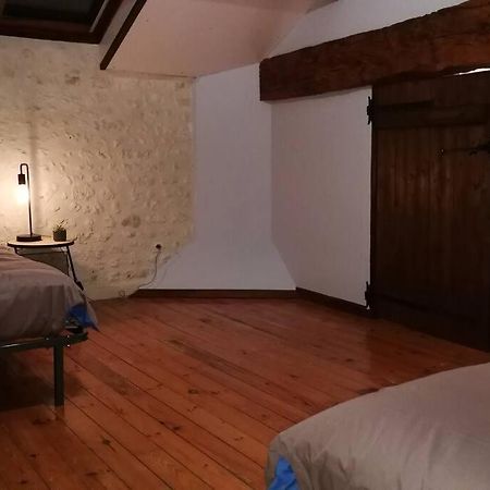 Maison Charentaise A La Campagne Becheresse Екстериор снимка