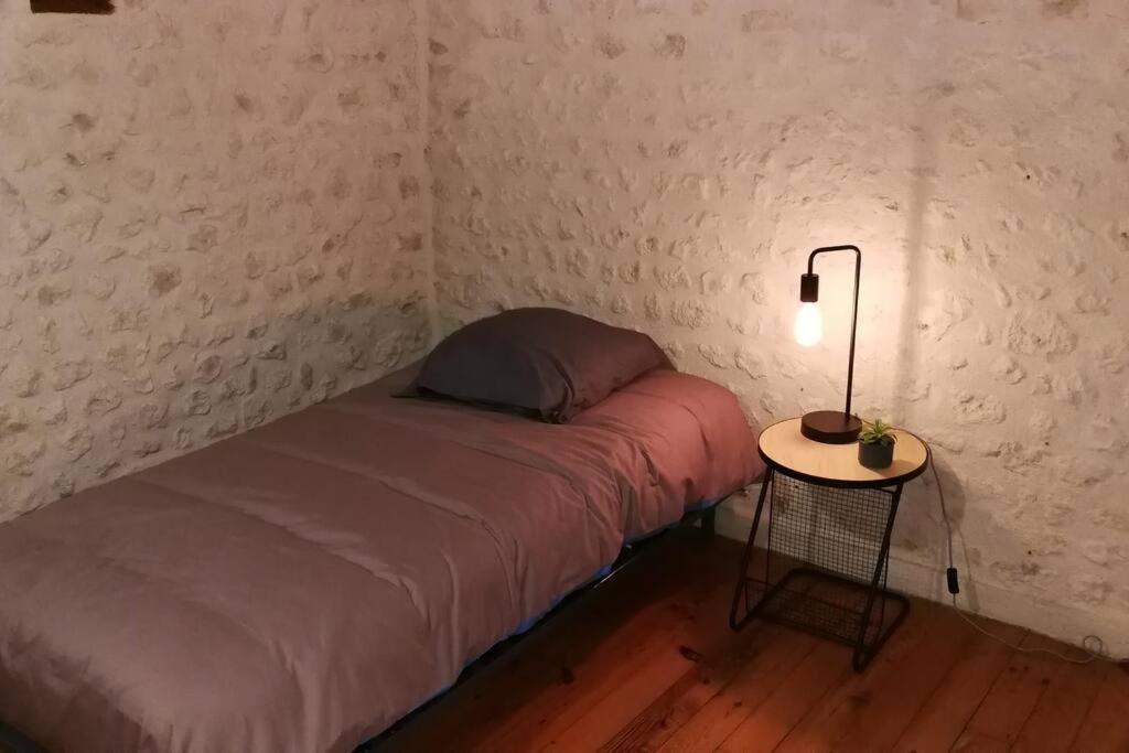 Maison Charentaise A La Campagne Becheresse Екстериор снимка